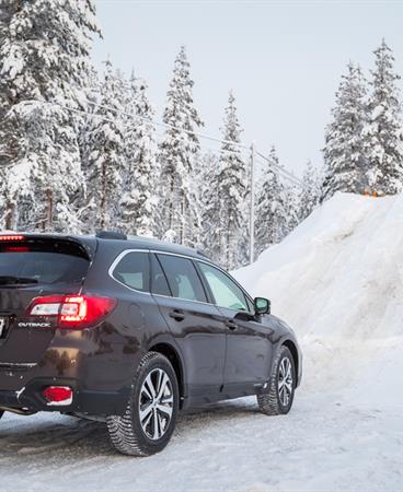 SUBARU_OUTBACK-45-lr